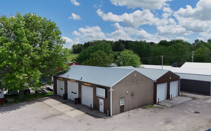 828 Commercial Street, Marshfield