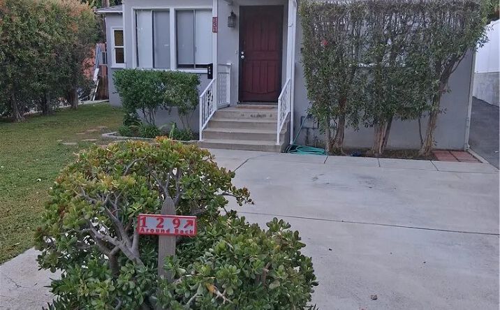 131 S Virginia Avenue, Burbank