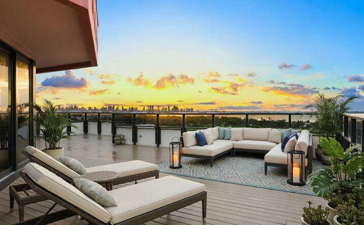 5225 Collins Avenue, Miami