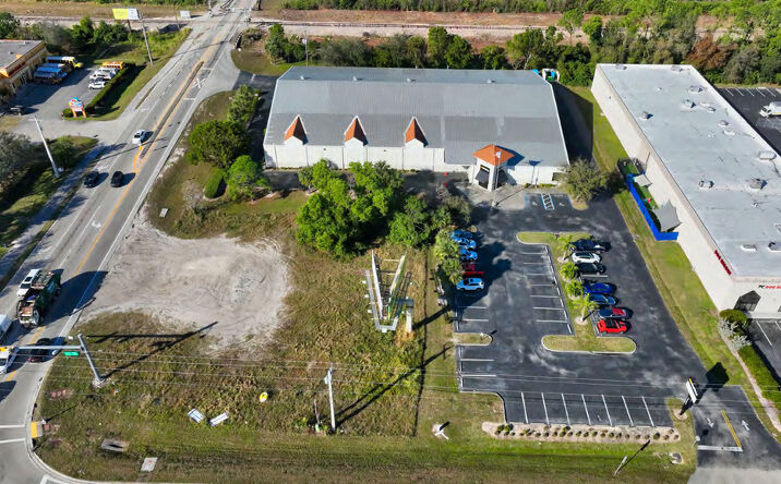12180 Metro Pkwy, Fort Myers