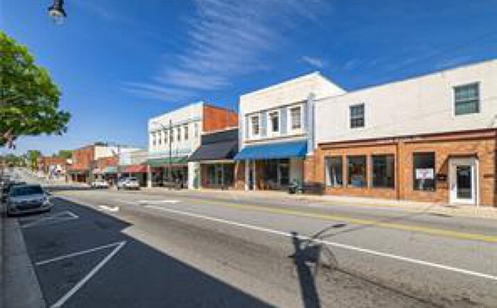 637 Washington Street, Eden