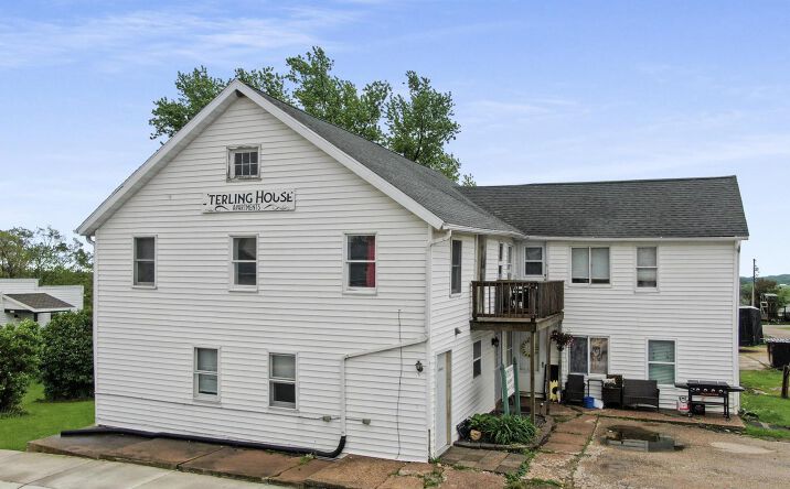 202 Diagonal Street, Gays Mills
