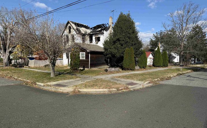642 Lincoln, Woodbine