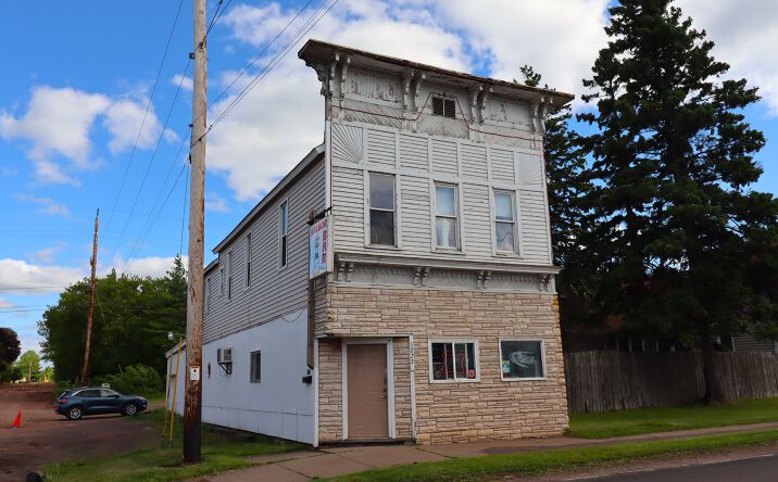 1222 Lake Shore Dr E, Ashland