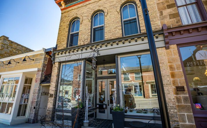 252 High, Mineral Point