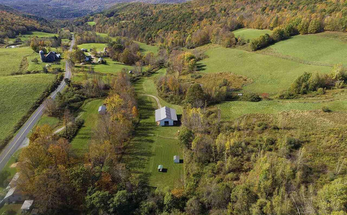 457 Green Hollow, Berlin