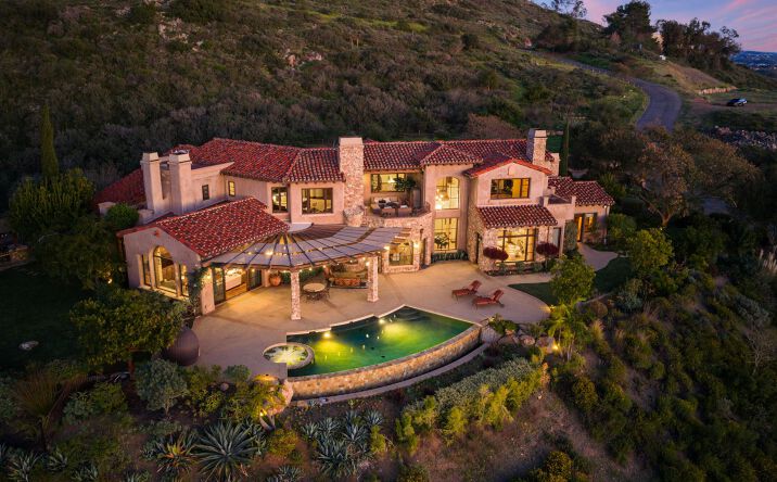 19557 FORTUNA DEL ESTE, ESCONDIDO