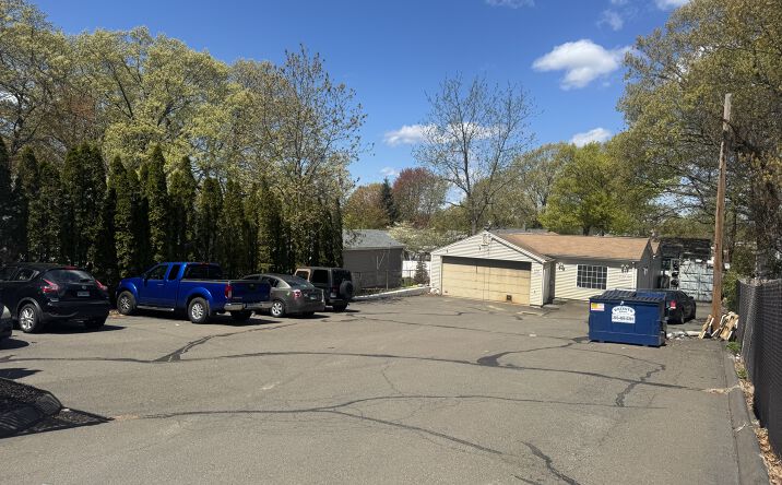 207 Burwell Road, West Haven