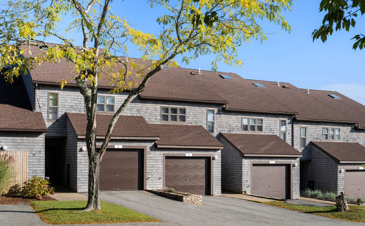 150 Bay View Drive, Jamestown