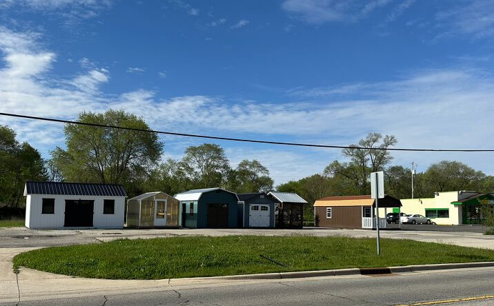 1661 W. Lake Street, Warsaw