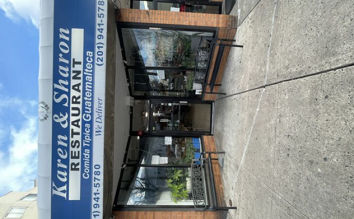 306B Anderson Ave, Fairview