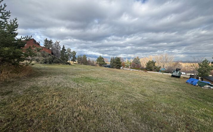 NHN Fairway Dr, Hamilton