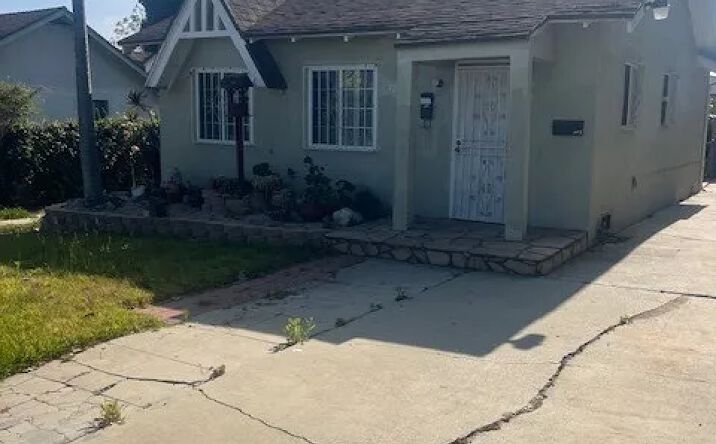 1235 N Wexham, Inglewood