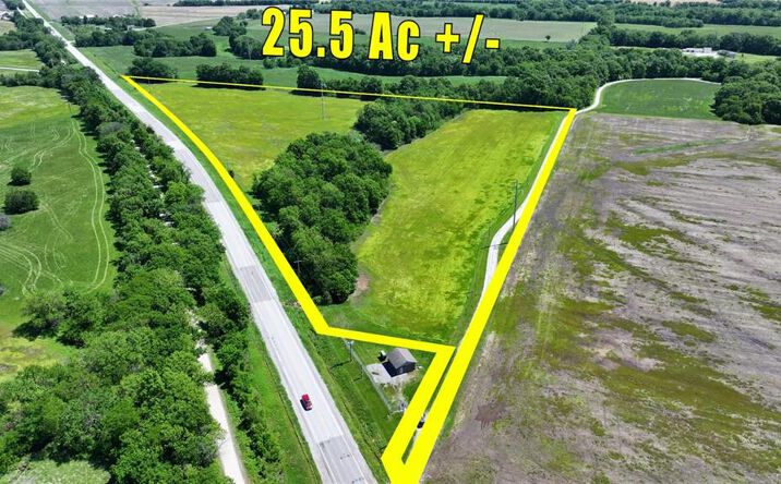 75 NE 254P Road, Clinton