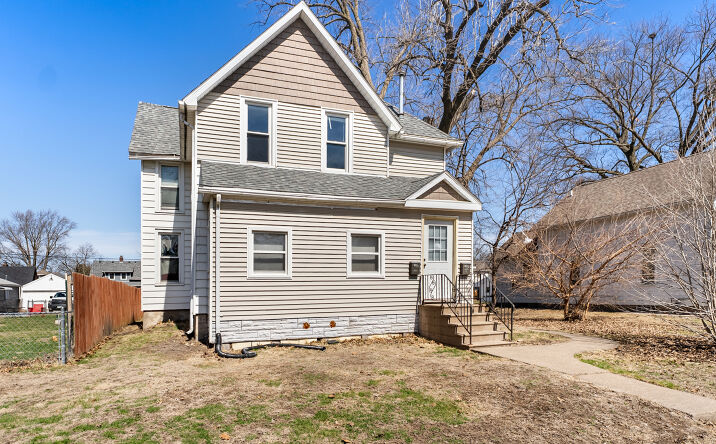 1128 W 14th Street, Davenport