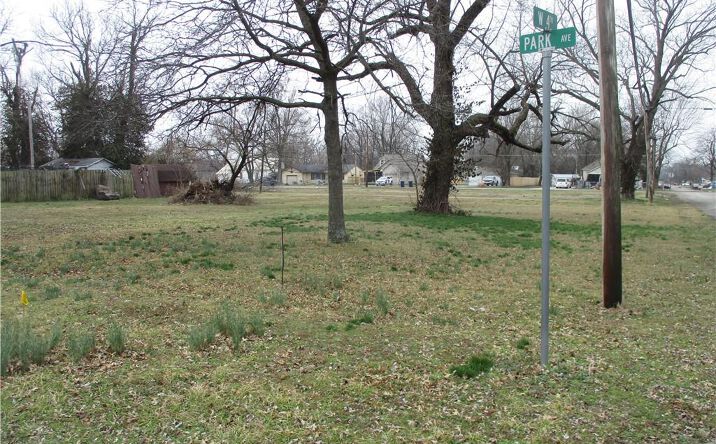 401 Park Avenue, Baxter Springs