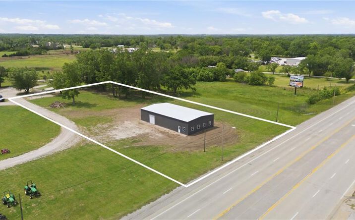 311 E 1st Street, Iola