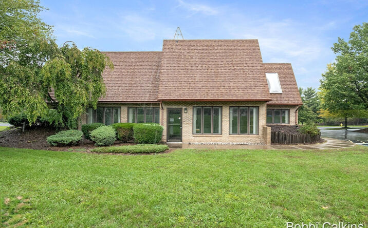 811 E Kent Road, Greenville