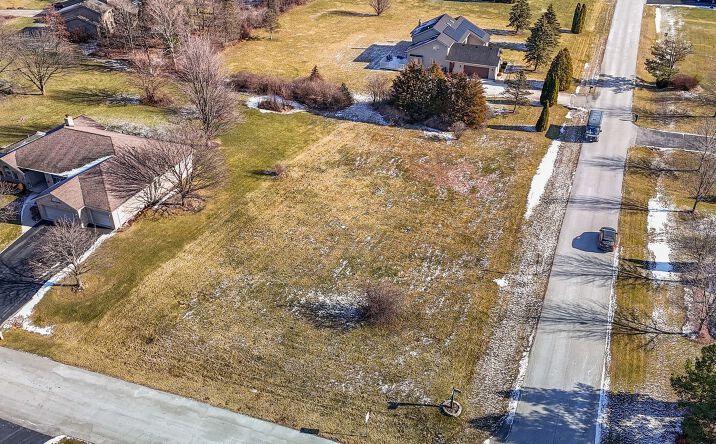 2552 E Royal Ridge Drive, Crete