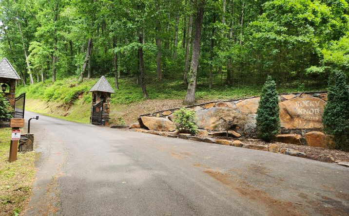 Lot 18 Rocky Knob Estates, Young Harris