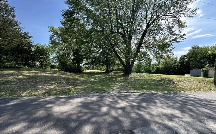27601-27609 E Hoover Road, Buckner