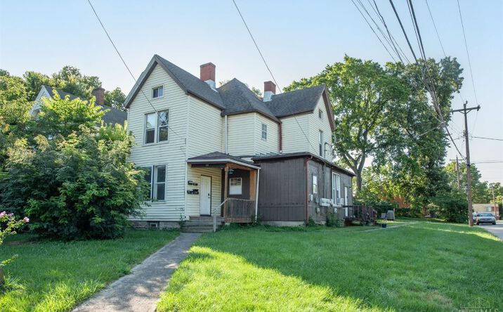 Elliott Avenue, Arlington Heights