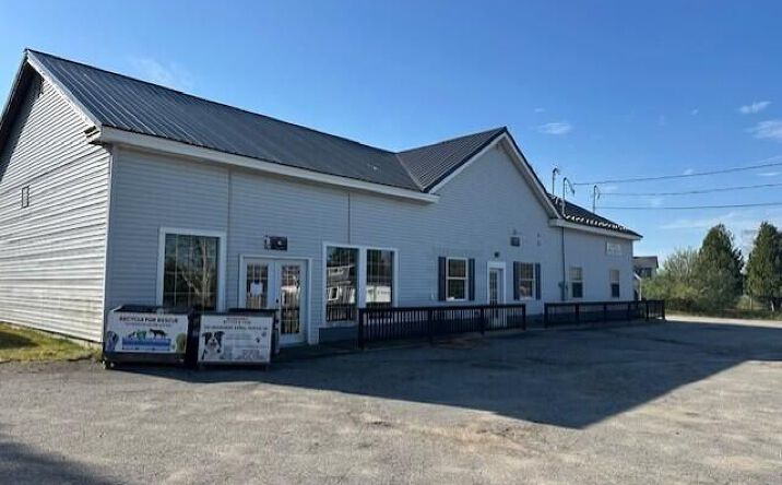 11 W Bay Road, Gouldsboro