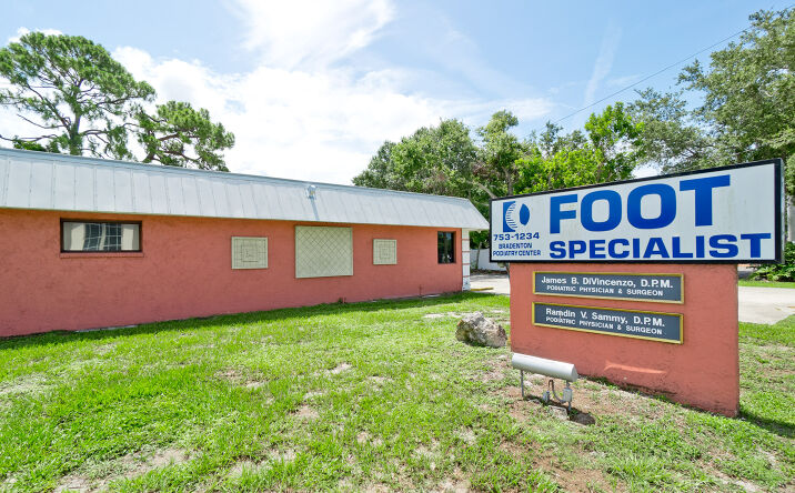 3003 26th Street West, Bradenton