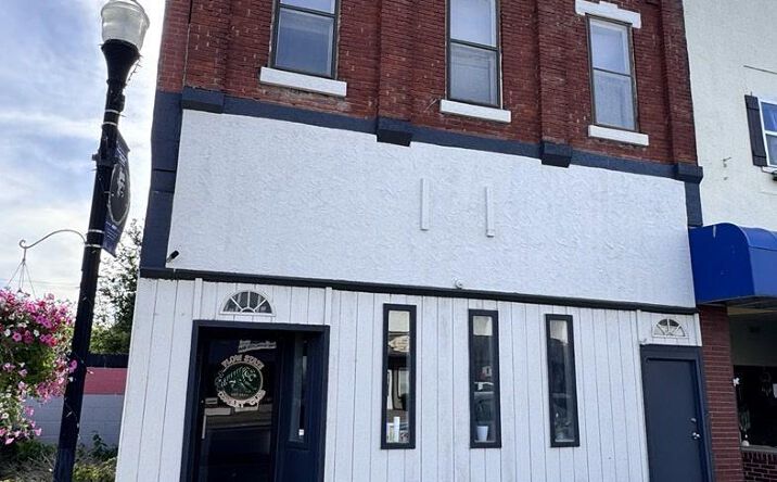 614 S Topeka AVE, Lyndon