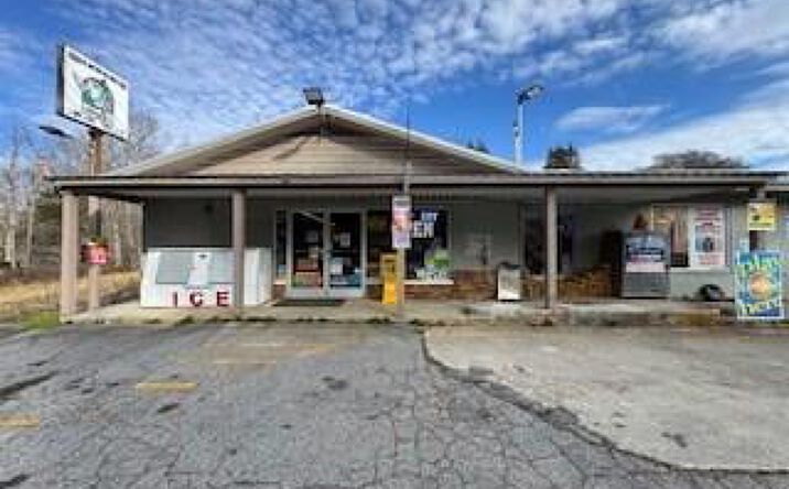 1825 Streak Hill Road, Hiawassee