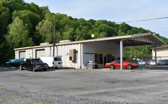 3379 E Stone Dr, Kingsport