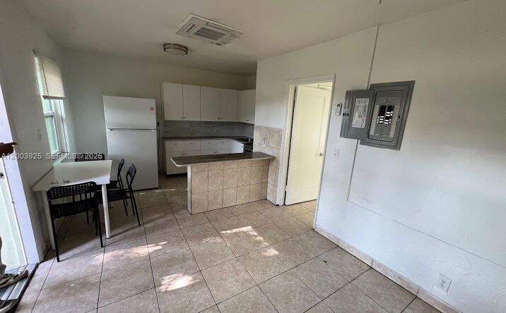 705-713 NE 3rd St # 9 #1-9, Hallandale Beach