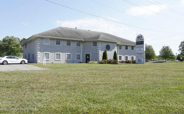 652 Ny 299, Highland