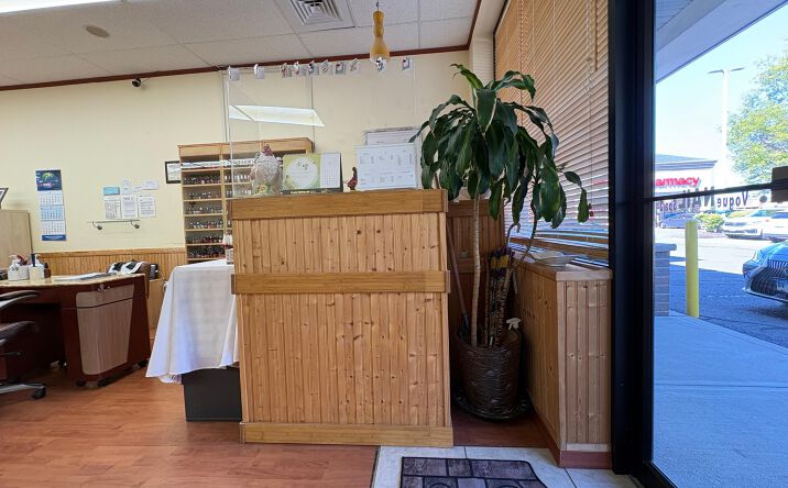 Address Withheld By Seller, North Haven