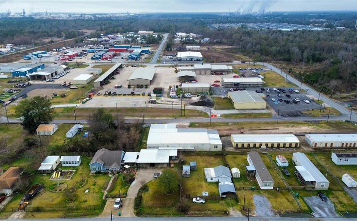 2119 Estelle Drive, Sulphur