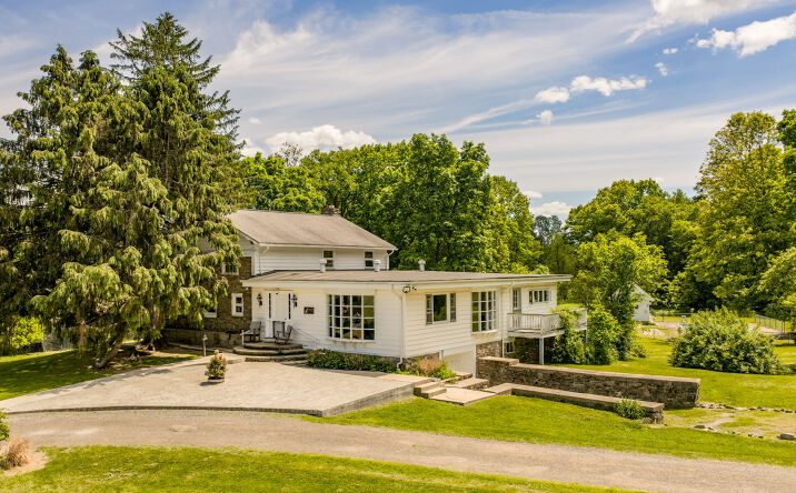 140 STATION RD, KINGSTON