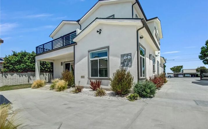 2130 W 238th Street, Torrance