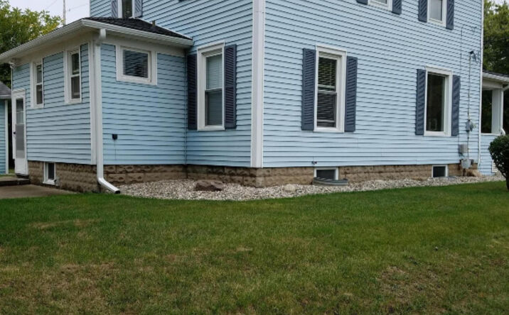 903 E Centre Avenue, Portage