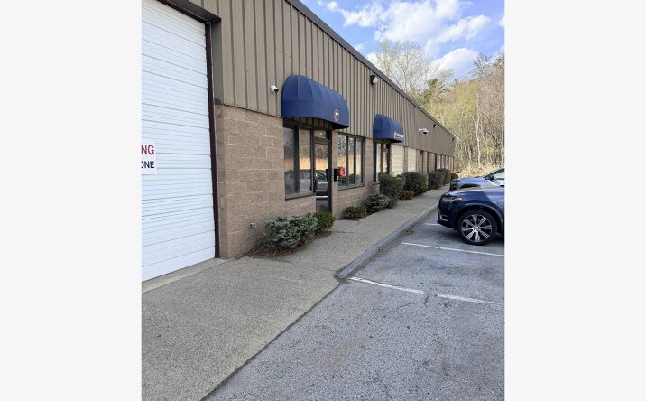 70 ZACHARY RD, MANCHESTER