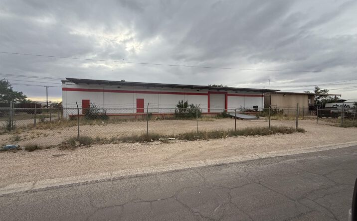 1119 S Leech Street, Hobbs