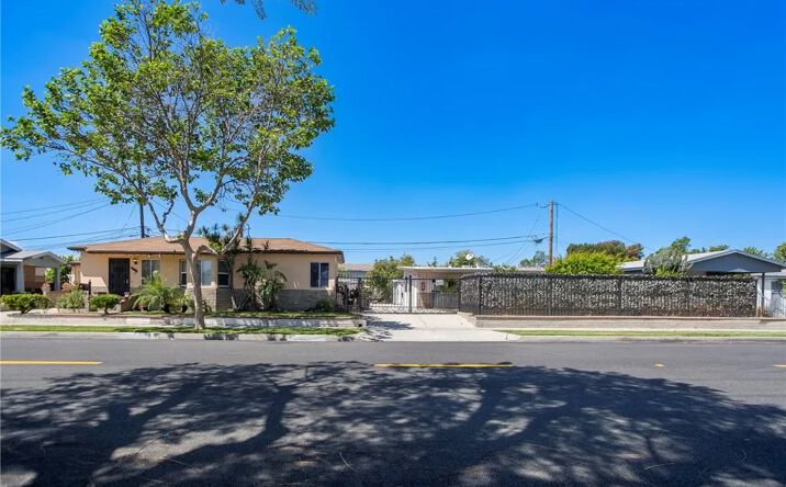 7411 Ira Avenue, Bell Gardens