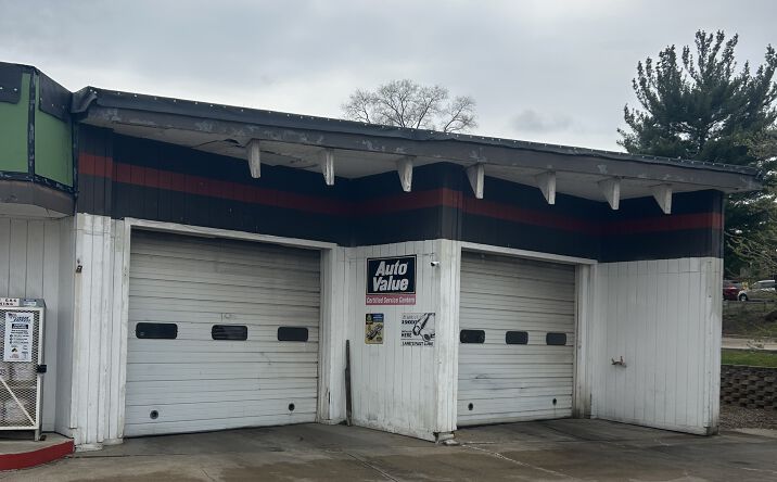 6400 Douglas Avenue, Urbandale
