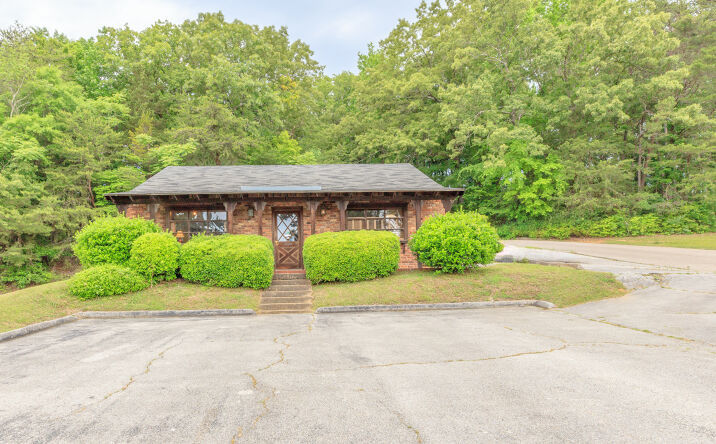 4135 HIXSON PIKE, CHATTANOOGA