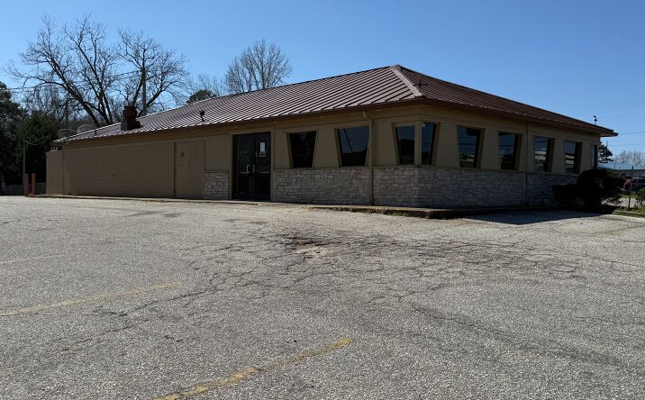3611 Pepperell Pkwy, Opelika