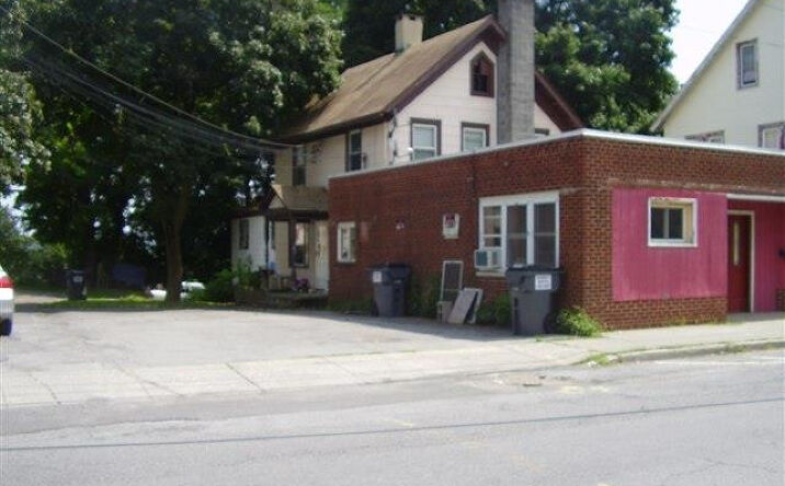69 Main Street, Highland
