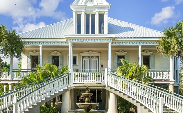 2001 Lakeshore Drive, Mandeville