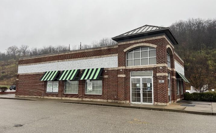 W Eads Parkway, Lawrenceburg