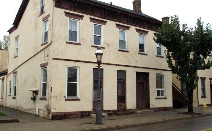 124 W Benson Street, Reading