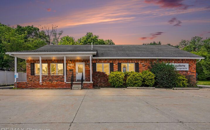 8082 W GRAND RIVER, Brighton