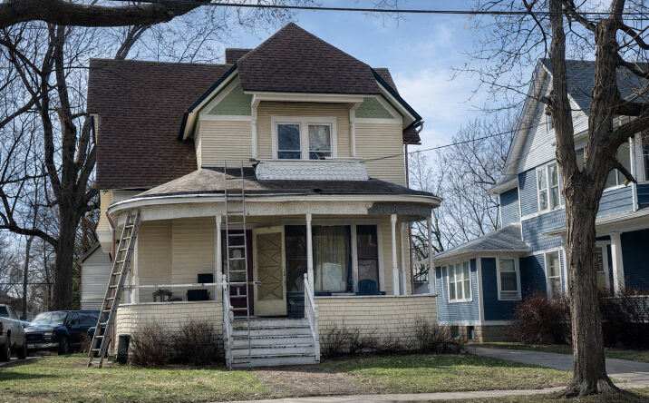 422 Grand Avenue, Aurora